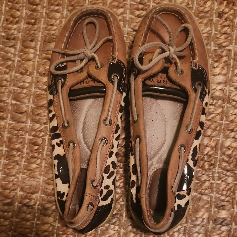 Sperry Leopard Boat Shoes Preppy Sz 7 Leather with Nautical Design